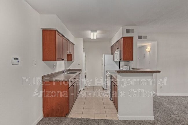 Building Photo - 5995 N 78th St
