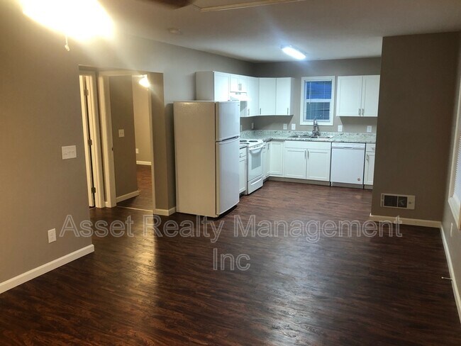 Foto del edificio - 321-323 Jefferson Ave