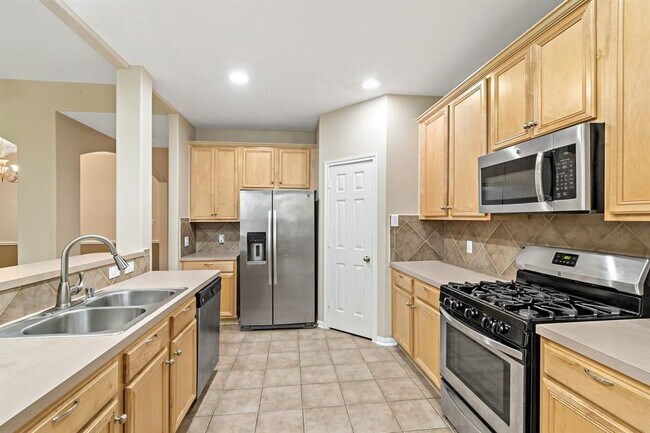 Building Photo - 5704 Windy Knoll Ln