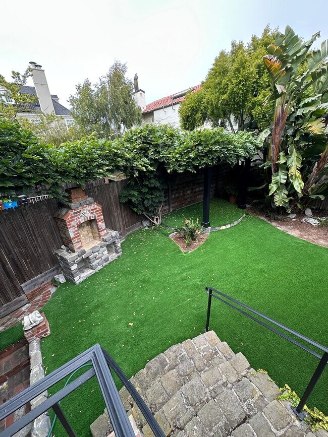 Foto del edificio - Elegant 4BR/3BA Sea Cliff Private Home wit...