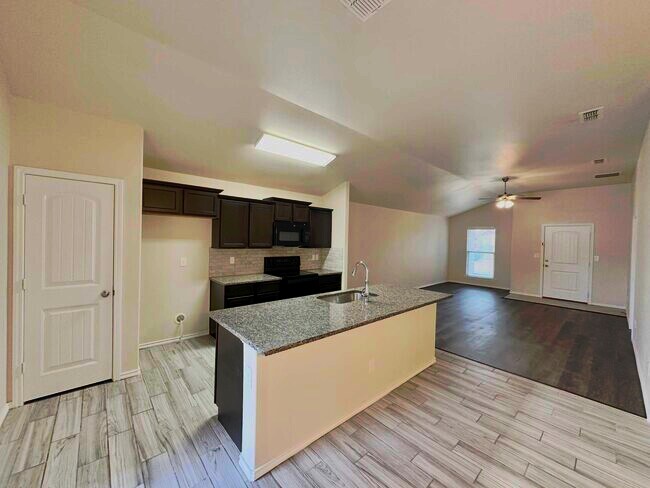 Foto del edificio - 2119 140th St