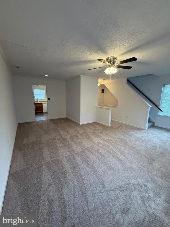 Building Photo - 402 Shaw Ct