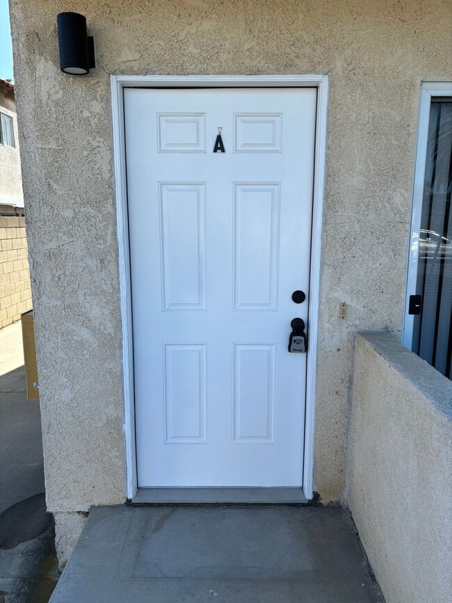 Foto del edificio - 16748 Hoskins Lane