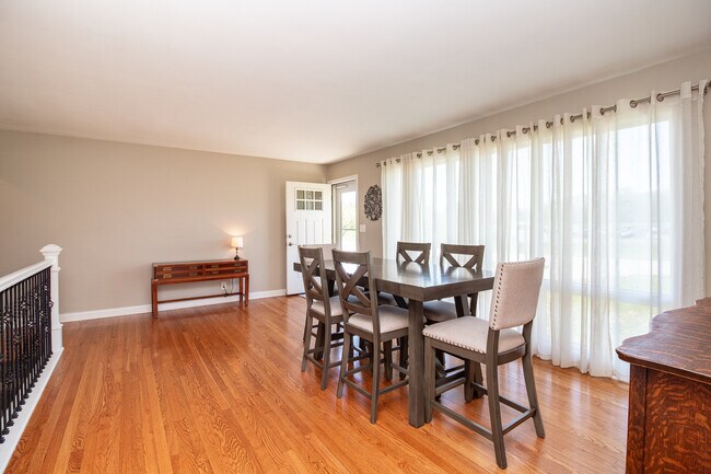 Foto del edificio - 597 Nash Rd