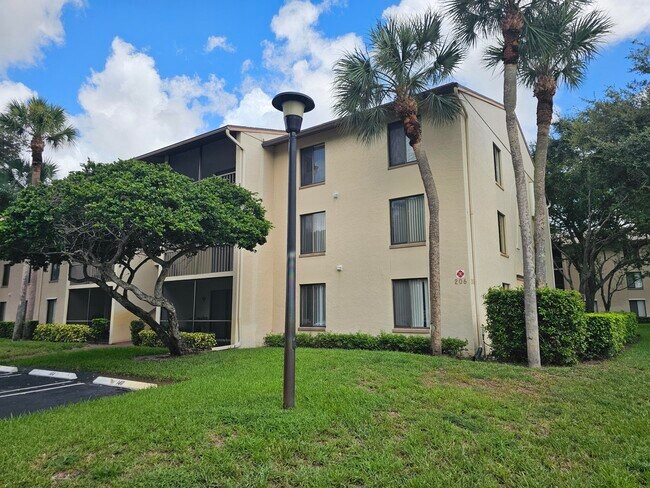 Foto del edificio - 206 Foxtail Dr