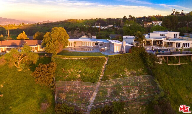 Foto del edificio - 3921 Cody Rd