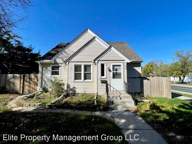 Building Photo - 4 br, 1 bath House - 7604 Grand Ave S.