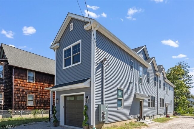 Building Photo - 235 Martin Luther King Ave