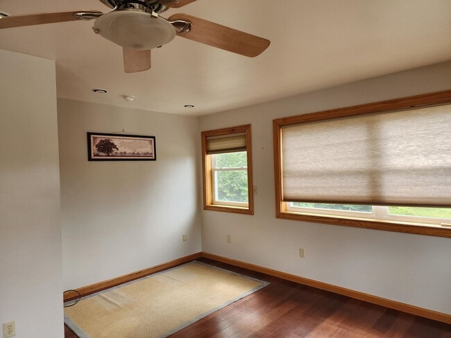 Foto del edificio - 43 Comeau Rd