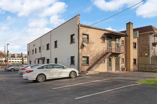 Foto del edificio - 4903 Spencer Ave