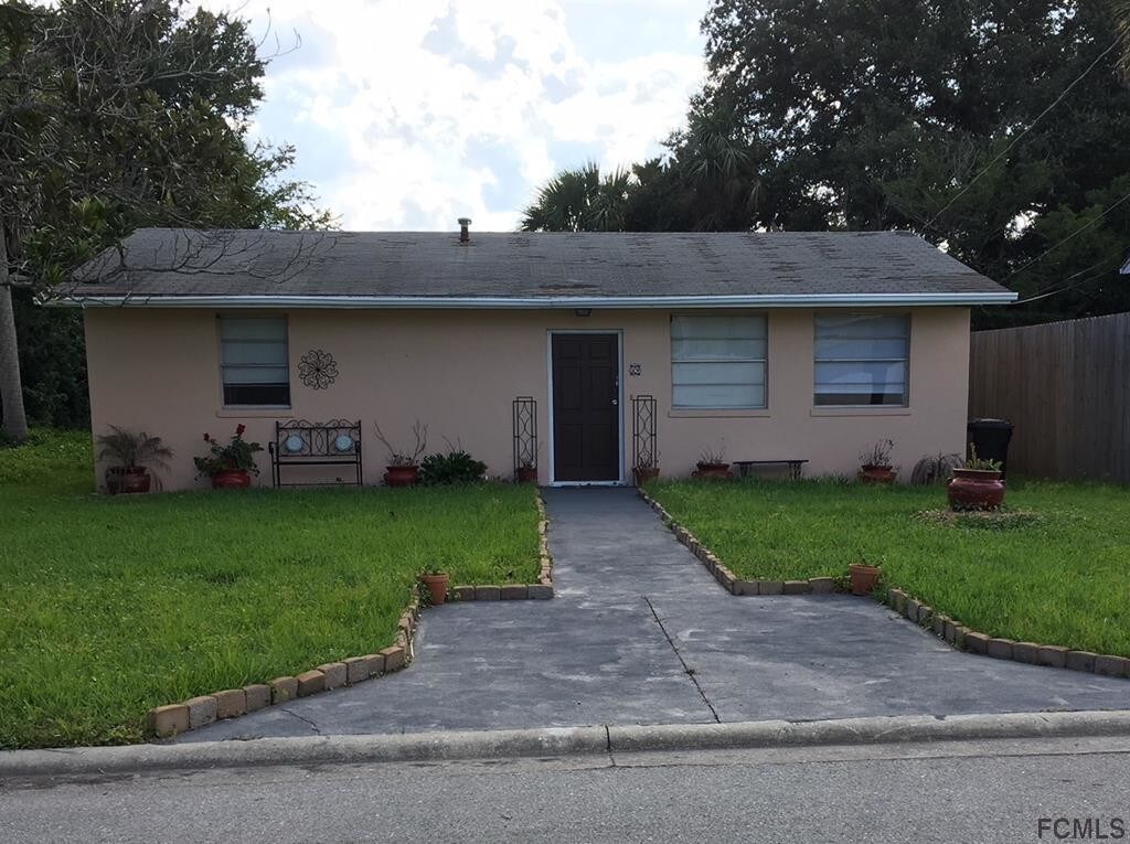 Primary Photo - 29 Comares Ave S