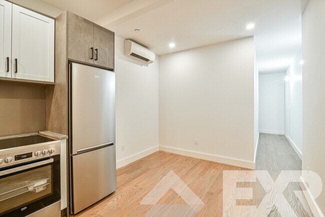 Foto del edificio - 1365 Nostrand Ave.
