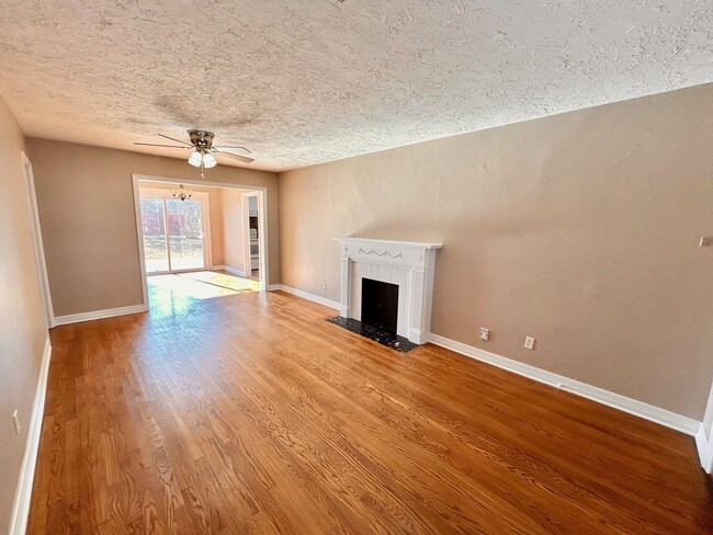 Building Photo - 2436 NW 35th St