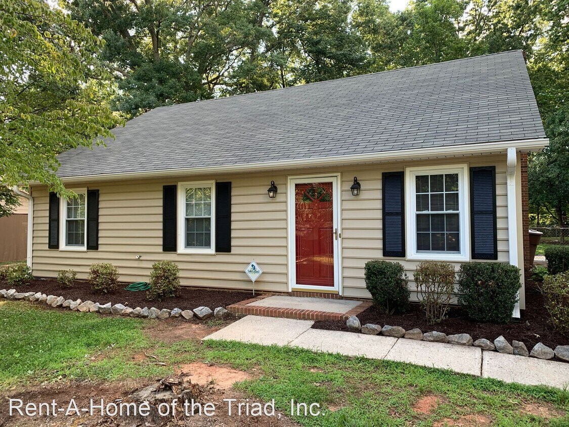 Primary Photo - 3 br, 1.5 bath House - 2102 Brickhaven Drive
