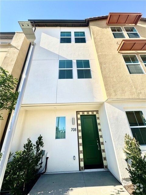 Building Photo - 708 Cara Cara Ln