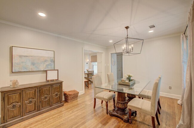 Foto del edificio - 3786 Rosedale Dr