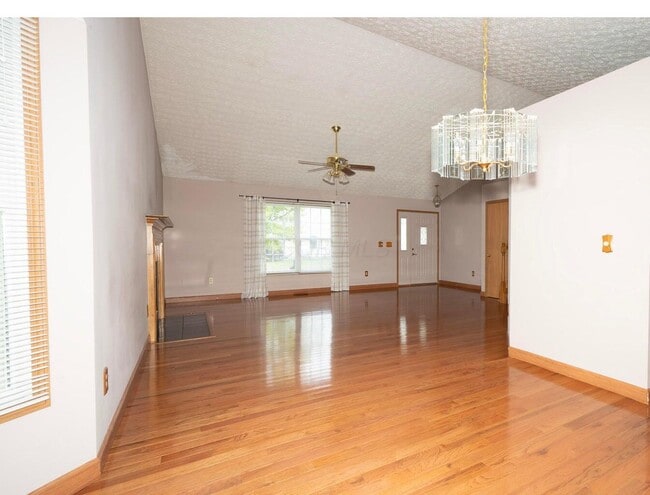 Building Photo - 7872 Waggoner Run Dr