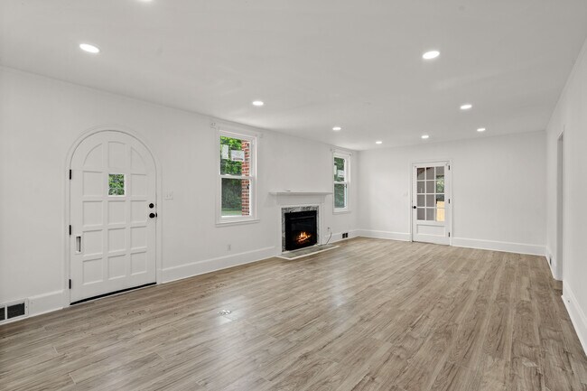 Foto del edificio - 1775 Broughton St
