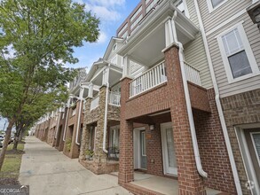 Building Photo - 205 16th St NW