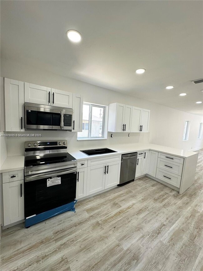 Foto del edificio - 2740 NW 49th St