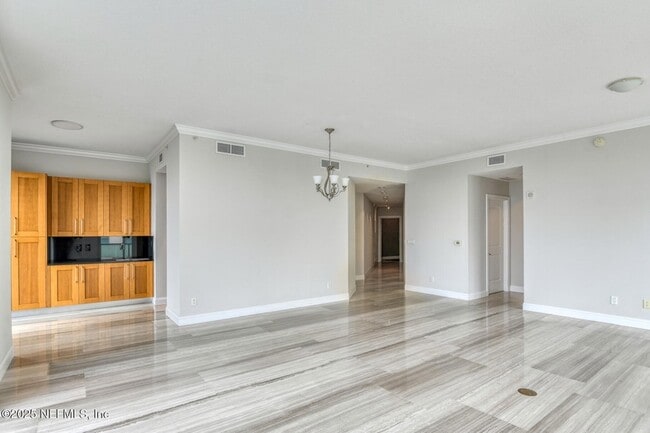 Building Photo - 1431 Riverplace Blvd