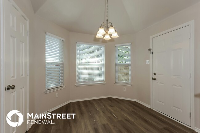 Building Photo - 3712 Verde Dr