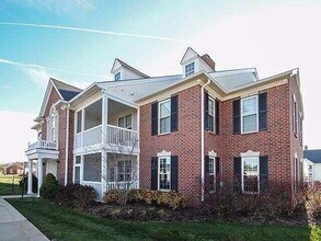 Building Photo - 856 W Summerfield Gln Cir