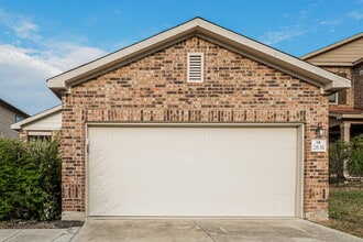 Building Photo - 2631 Bluff Cross