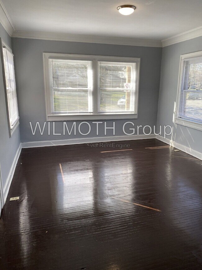 Foto del edificio - 634 E 37th St