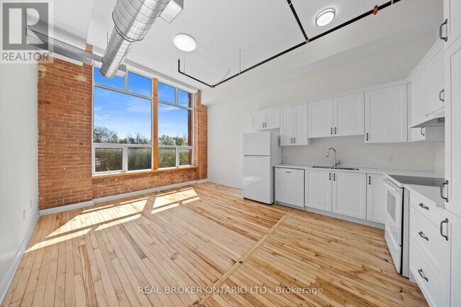 Photo du bâtiment - 150 Mill St