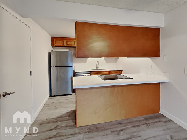 Building Photo - 7041 Greenback Ln