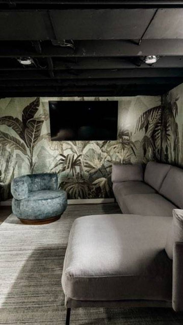 Foto del edificio - Modern solace meets nostalgic comfort in this stunning 3BR/3BA beauty 4800/Mo