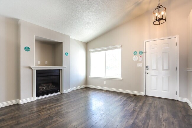 Building Photo - 20581 Willowbend Ln