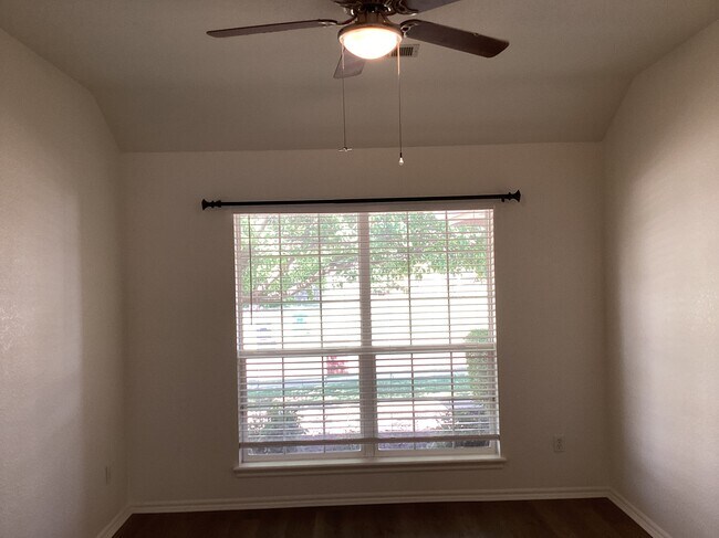 Foto del edificio - 17621 Lead Ln