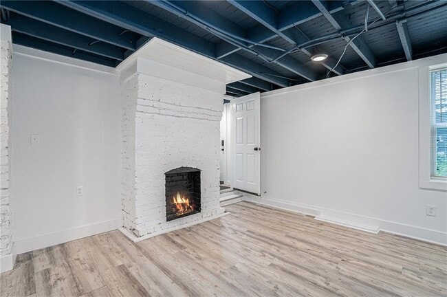 Foto del edificio - 218 Laurel Ave SW