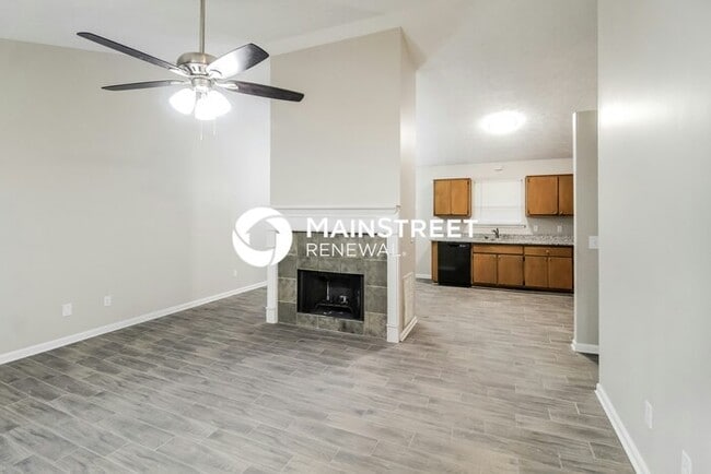 Photo - 3 Bedroom Pet-Friendly Home in Flowery Branch, GA with Main Street Renewal