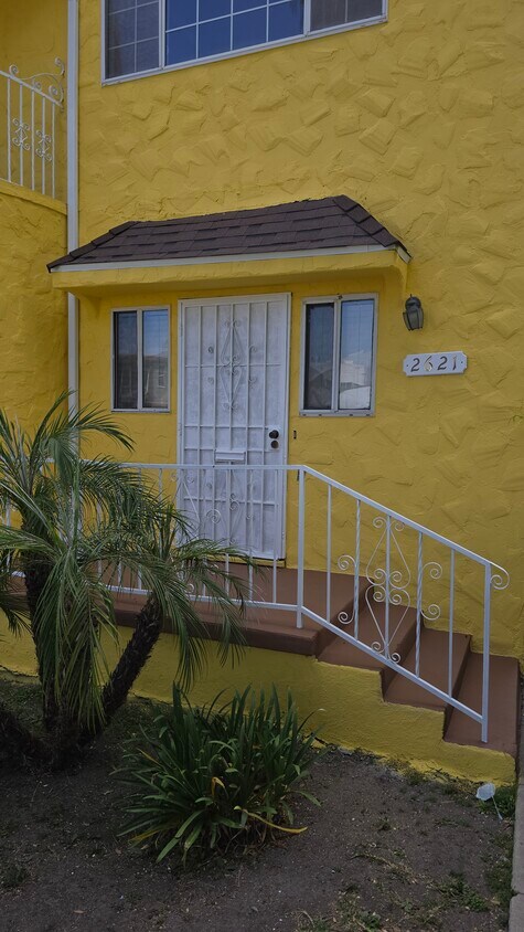 Primary Photo - 2621 Wellington Rd