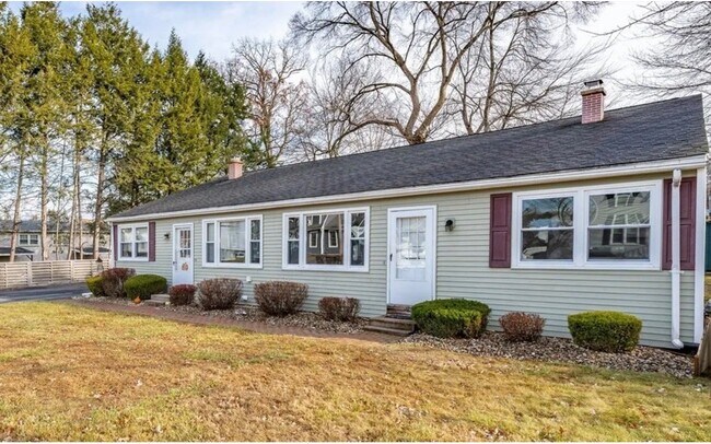 Foto del edificio - 11 Hope Farms Dr