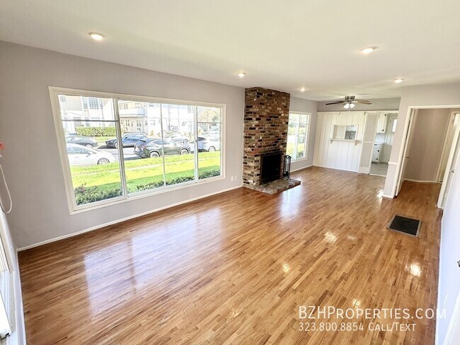 Foto del edificio - 5307 Vantage Ave