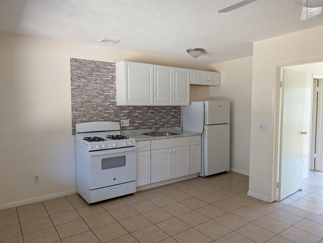 Building Photo - 7002 Linda Vista Rd