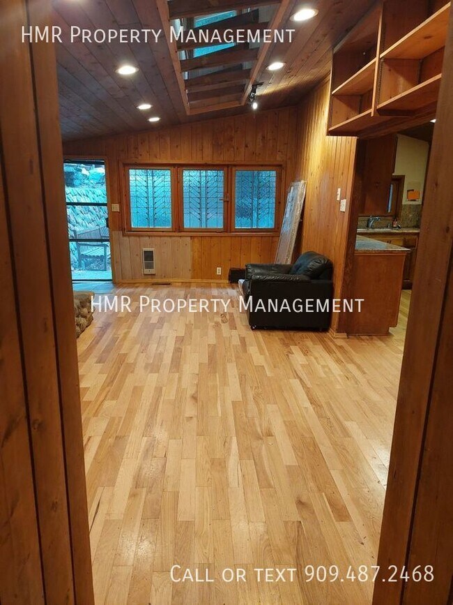 Foto del edificio - Great location, 20 minutes away from the b...
