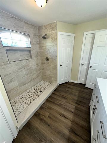 Building Photo - 6620 Moss Ln