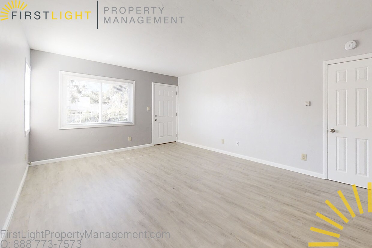 Foto principal - 4907 Cass St
