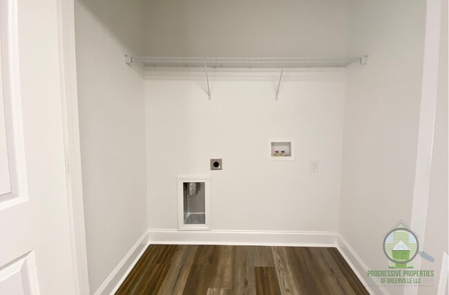 Building Photo - 133 Lyman Lodge Rd
