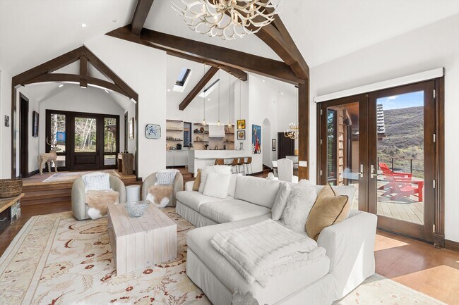 Foto del edificio - 875 Horse Ranch Dr