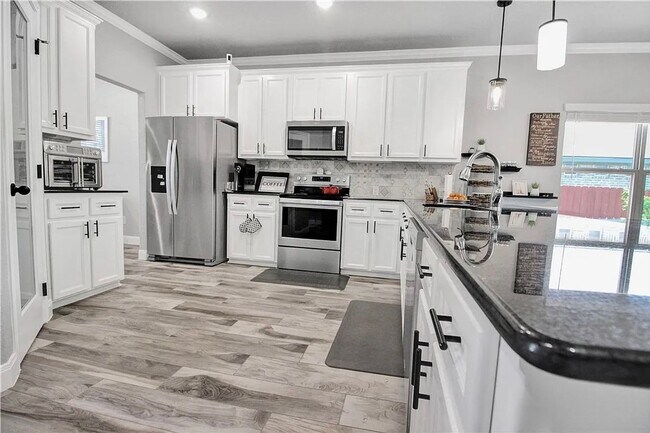 Foto del edificio - 7307 Diamond Dove Dr