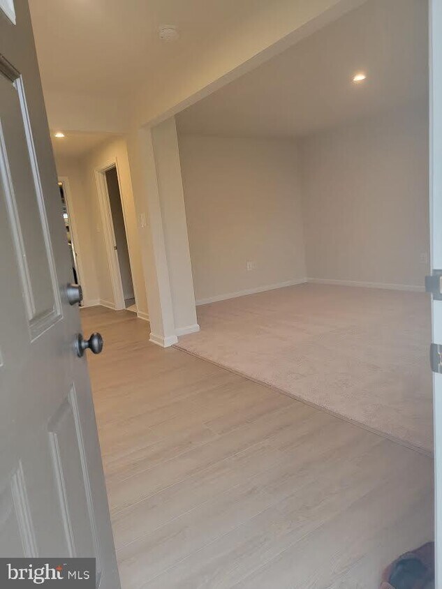 Primary Photo - 1134 Dovetail Cir