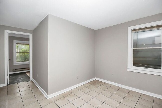 Building Photo - 2BD/1BA Duplex in Rock Hill!