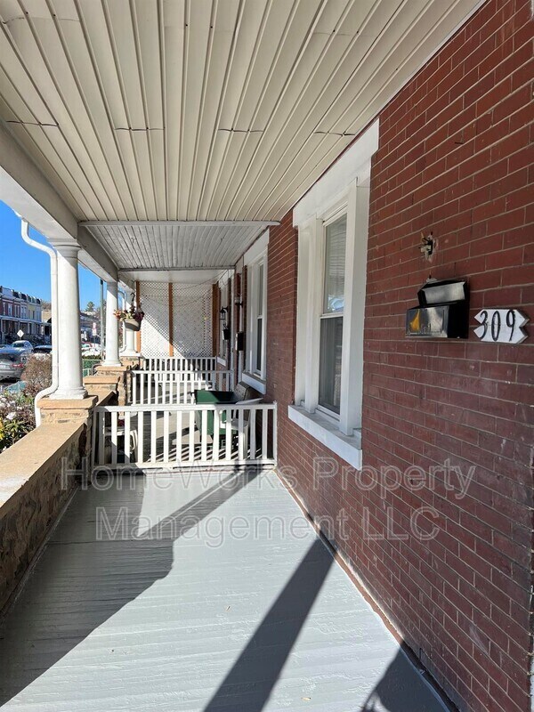 Building Photo - 309 Gwynn Ave