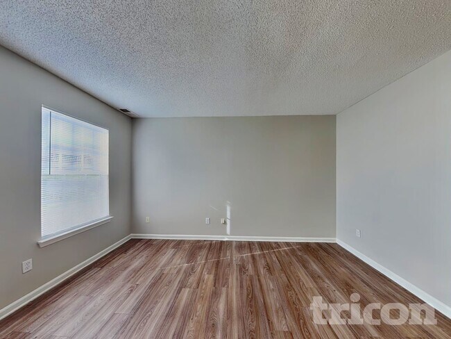 Foto del edificio - 4932 Aldersbrook Dr